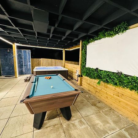 Newmilns Nether Newton - Sleeps 12, Hottub, Sauna, Private Garden מראה חיצוני תמונה