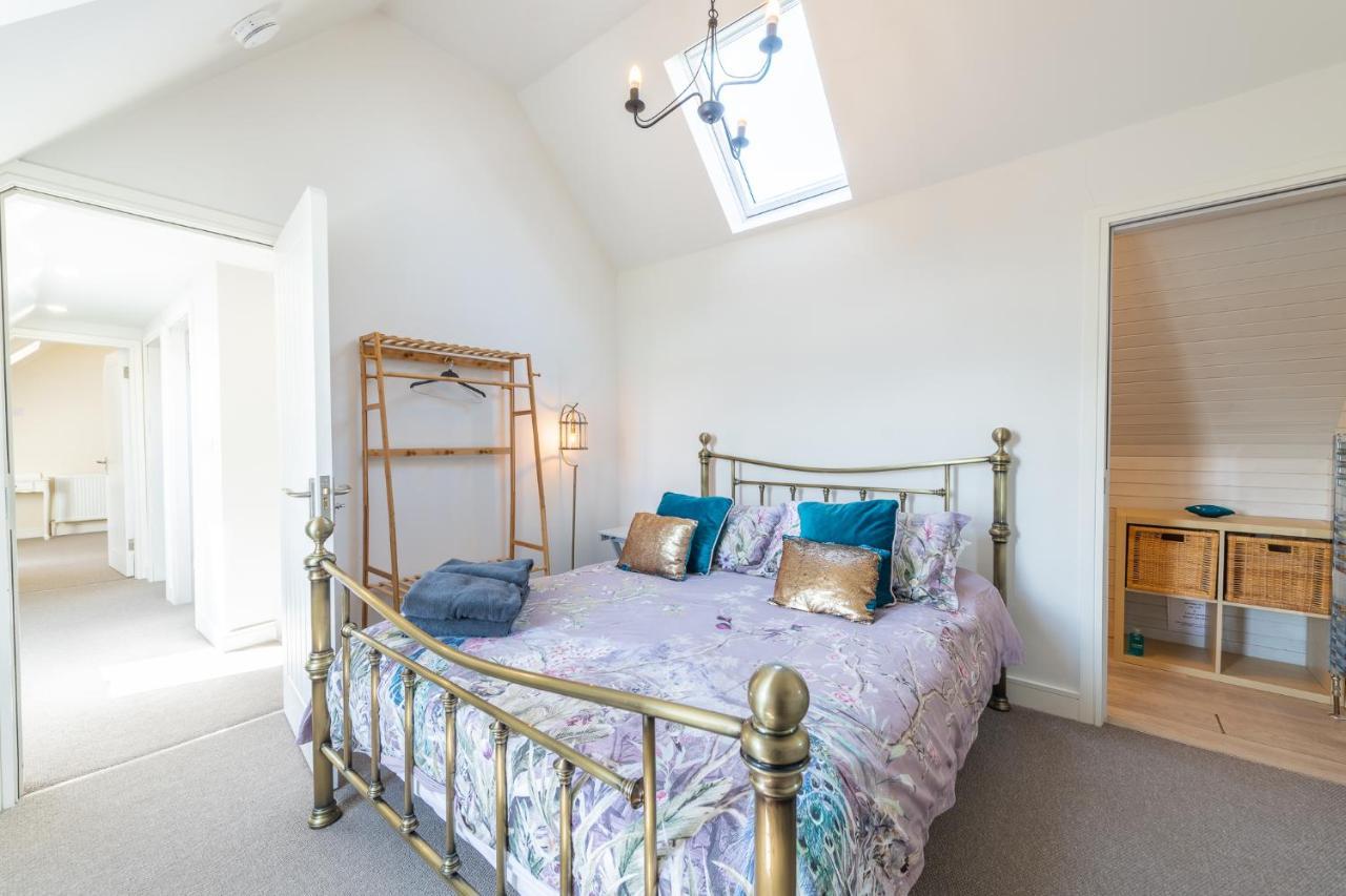 Newmilns Nether Newton - Sleeps 12, Hottub, Sauna, Private Garden מראה חיצוני תמונה