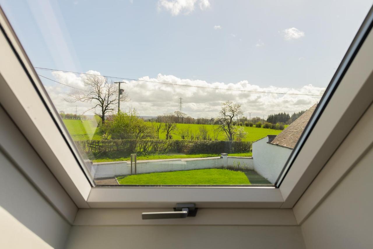 Newmilns Nether Newton - Sleeps 12, Hottub, Sauna, Private Garden מראה חיצוני תמונה