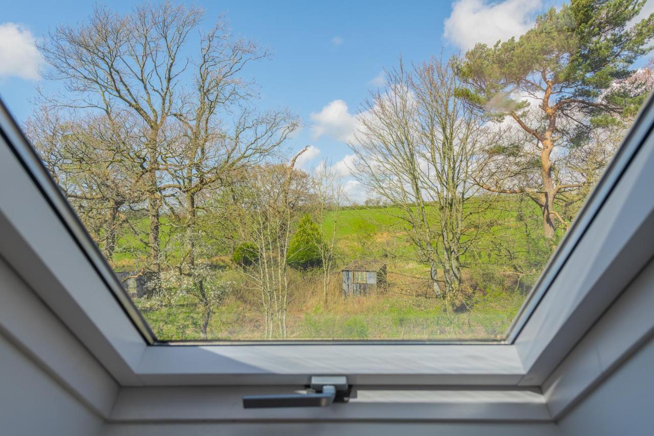 Newmilns Nether Newton - Sleeps 12, Hottub, Sauna, Private Garden מראה חיצוני תמונה
