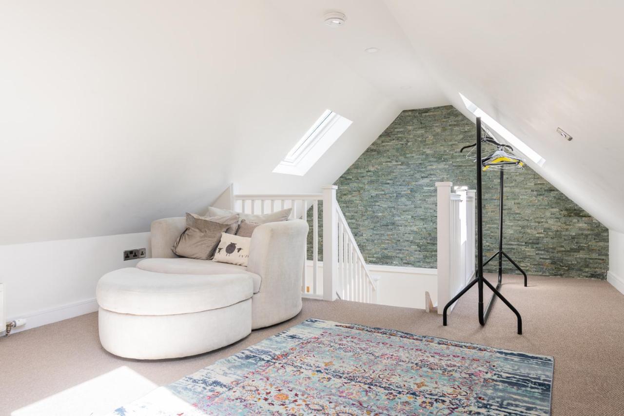 Newmilns Nether Newton - Sleeps 12, Hottub, Sauna, Private Garden מראה חיצוני תמונה